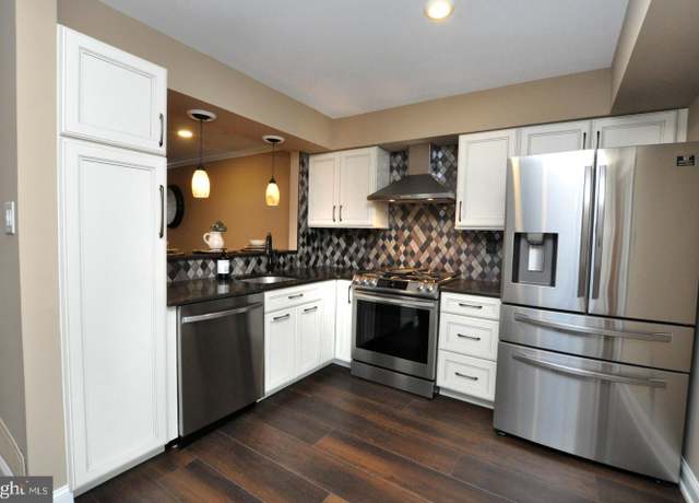 Property at 148 Covered Bridge Ct, Sewell, NJ 08080, 2 beds, 1.5 baths