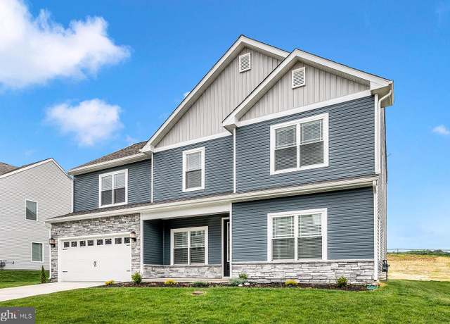 Property at 508 Abigail Ave, Waynesboro, PA 17268, 4 beds, 2.5 baths
