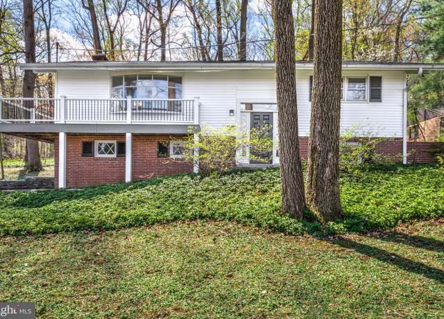 Property at 2600 Spring Valley Rd, Lancaster, PA 17601, 4 beds, 2 baths