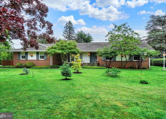 Property at 120 Dixie Dr, Red Lion, PA 17356, 3 beds, 1 bath