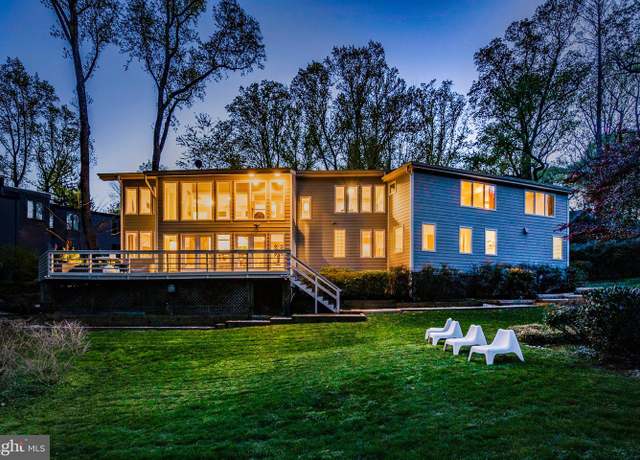 Property at 2607 24th St N, Arlington, VA 22207, 5 beds, 4 baths