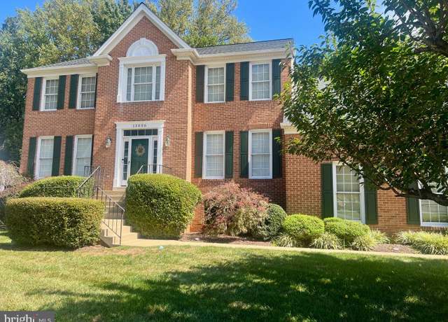 Property at 13006 Pebblestone Ct, Clifton, VA 20124, 6 beds, 3.5 baths