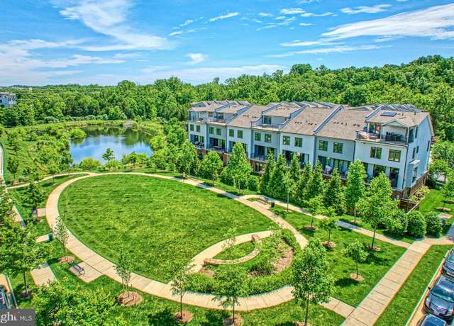 Property at 1306 White Feldspar Ter SE, Leesburg, VA 20175, 4 beds, 4.5 baths