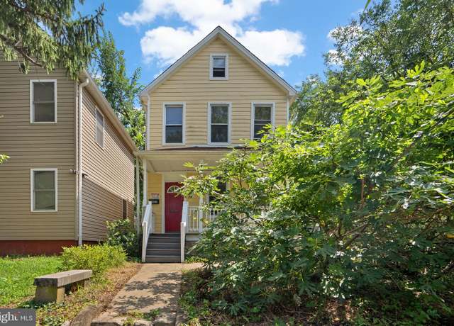 Property at 4035 Grant St NE, Washington, DC 20019, 7 beds, 4 baths