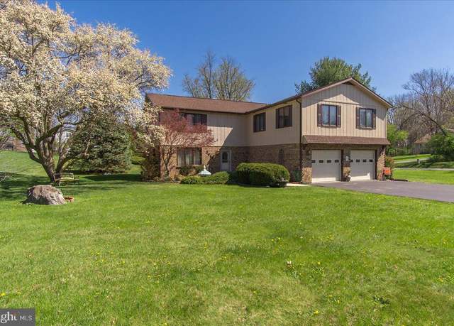 Property at 20540 Bluebird Ave, Hagerstown, MD 21742, 4 beds, 2.5 baths