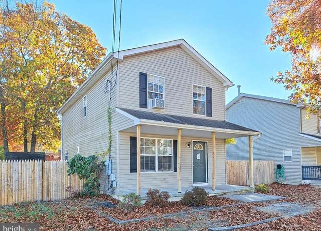 Property at 426 S Zenia Ave, Absecon, NJ 08205, 3 beds, 2.5 baths