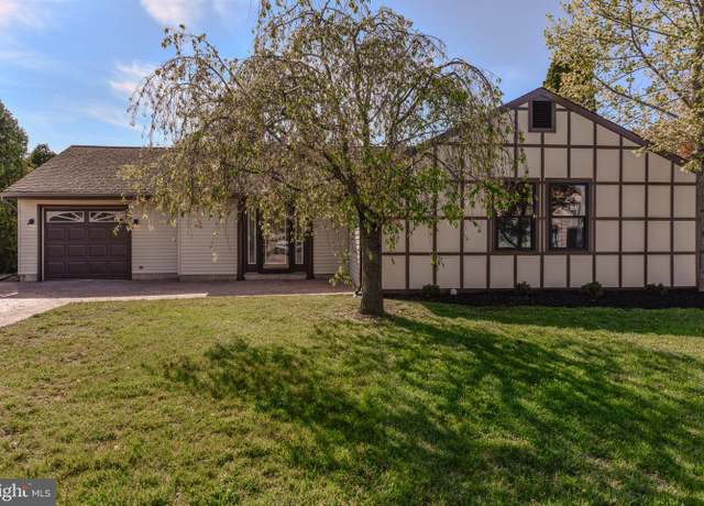 Property at 17 Haines Dr, Sewell, NJ 08080, 3 beds, 2.5 baths