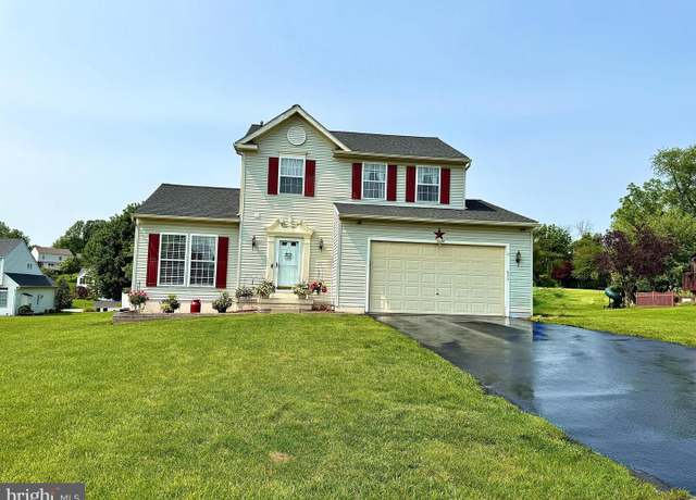 Property at 511 Pebble Ln, Coatesville, PA 19320, 3 beds, 2 baths