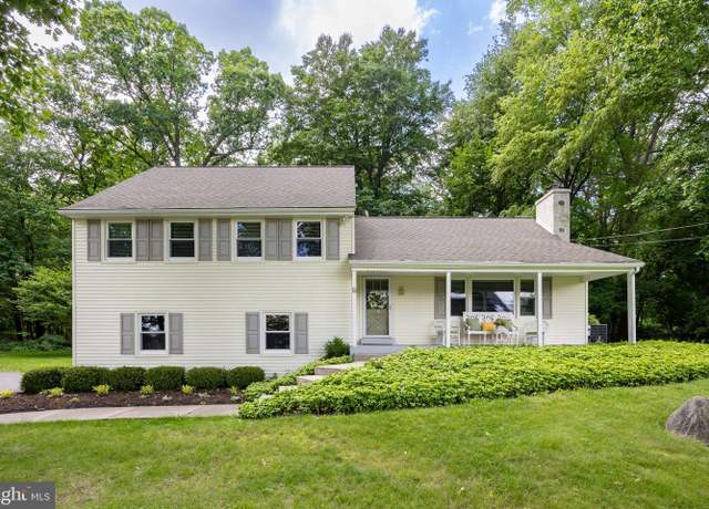 Property at 4 Toms Cir, Malvern, PA 19355, 4 beds, 2.5 baths