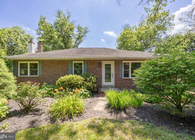 Property at 860 Temple Rd, Pottstown, PA 19465, 3 beds, 2 baths