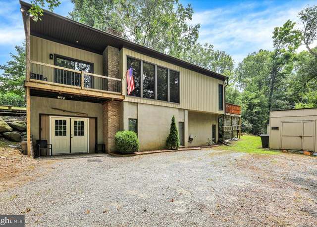 Property at 125 S Creek Rd, Millersville, PA 17551, 3 beds, 2 baths