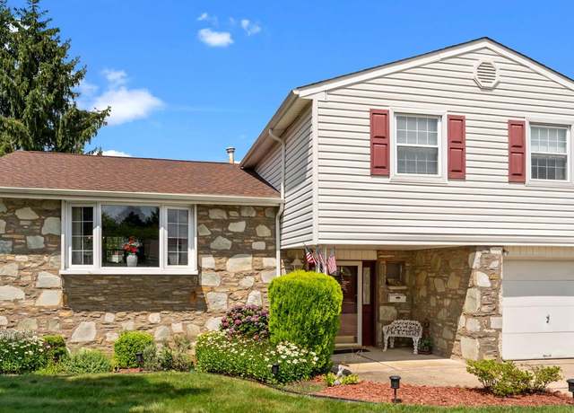 Property at 11992 Lockart Rd, Philadelphia, PA 19116, 4 beds, 2.5 baths