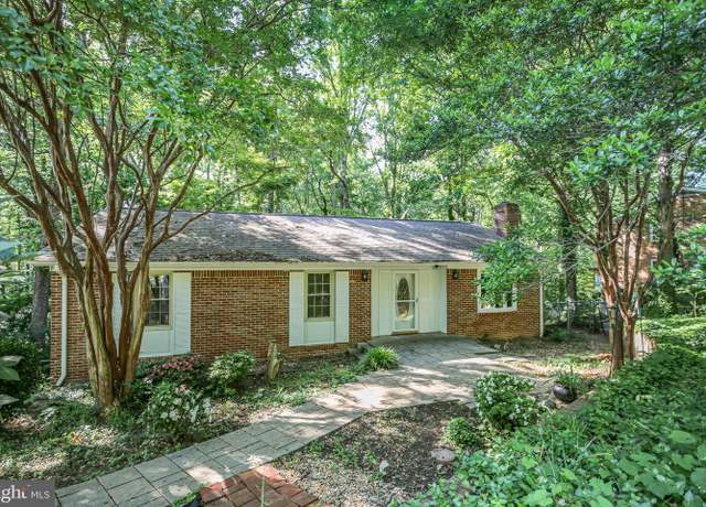 Property at 207 Wilderness Ln, Fredericksburg, VA 22401, 3 beds, 2 baths