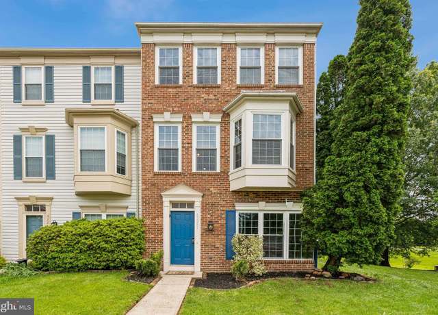 Property at 43261 Chokeberry Sq, Ashburn, VA 20147, 4 beds, 3.5 baths