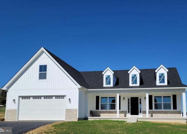 Property at 16 Florence Ct, Charles Town, WV 25414, 4 beds, 3 baths