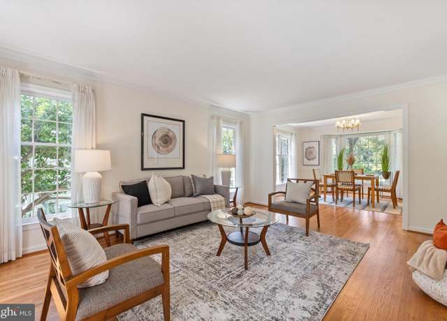 Property at 1020 Willowleaf Way, Potomac, MD 20854, 6 beds, 3.5 baths