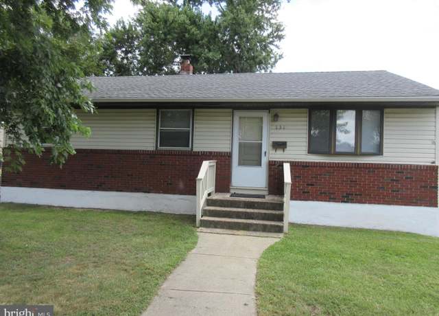 Property at 131 Edgewood Ave, Bellmawr, NJ 08031, 3 beds, 1 bath