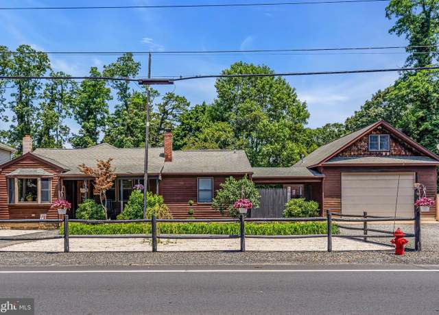 Property at 1734 Lakeside Dr S, Forked River, NJ 08731, 2 beds, 1.5 baths