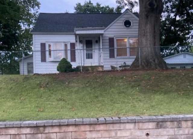 Property at 105 Oak Hill Dr, Middletown, PA 17057, 3 beds, 1 bath