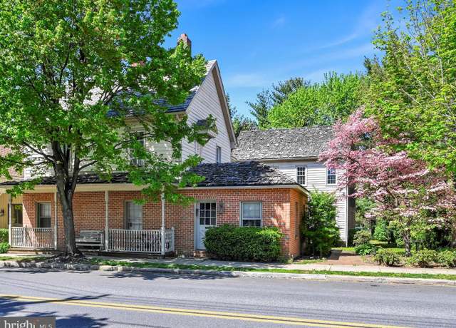 Property at 307 E Main St, Lititz, PA 17543, 8 beds
