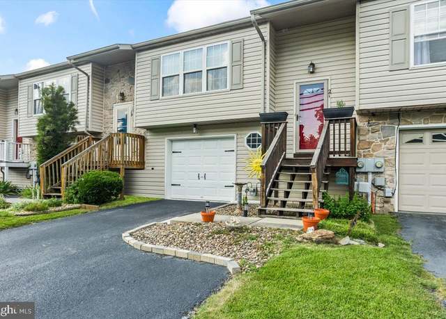 Property at 21 E Elm St, Lebanon, PA 17042, 3 beds, 2 baths
