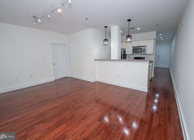 Property at 1811 Chestnut St #707, Philadelphia, PA 19103, 2 beds, 2.5 baths