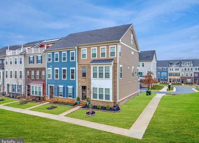 Property at 1579 Meadowlark Glen Rd, Dumfries, VA 22026, 4 beds, 3.5 baths