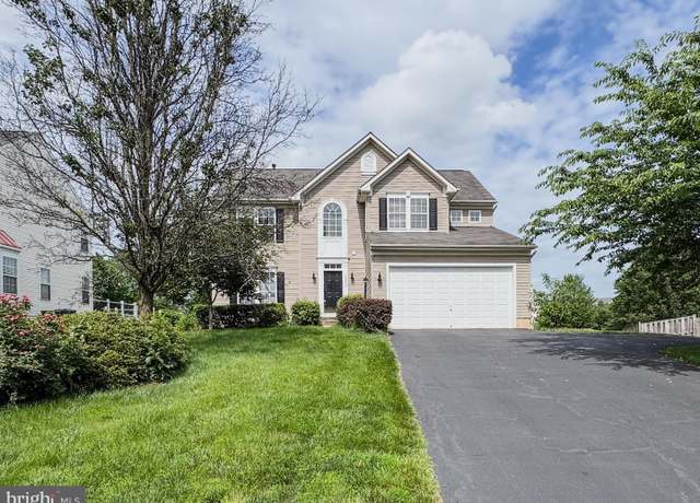 Property at 10496 Neale Sound Ct, Gainesville, VA 20155, 6 beds, 4 baths