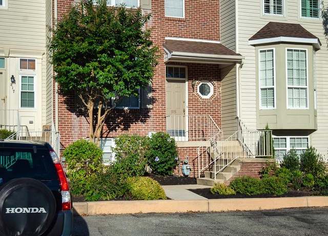 Property at 815 N Waterford Ln, Wilmington, DE 19808, 2 beds, 2.5 baths