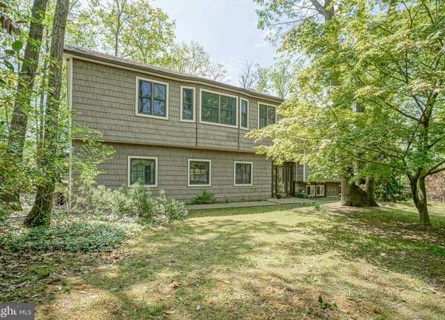 Property at 11 Lippincott Ave, Voorhees, NJ 08043, 6 beds, 5.5 baths