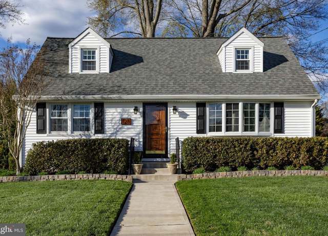 Property at 128 Nancy Ln, Ewing, NJ 08638, 4 beds, 2 baths