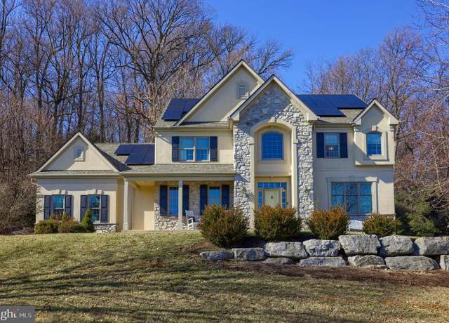 Property at 1340 Jasmine Ln, Lancaster, PA 17601, 5 beds, 4.5 baths