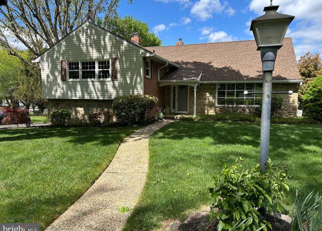Property at 297 Moreland Rd, Huntingdon Valley, PA 19006, 3 beds, 2.5 baths