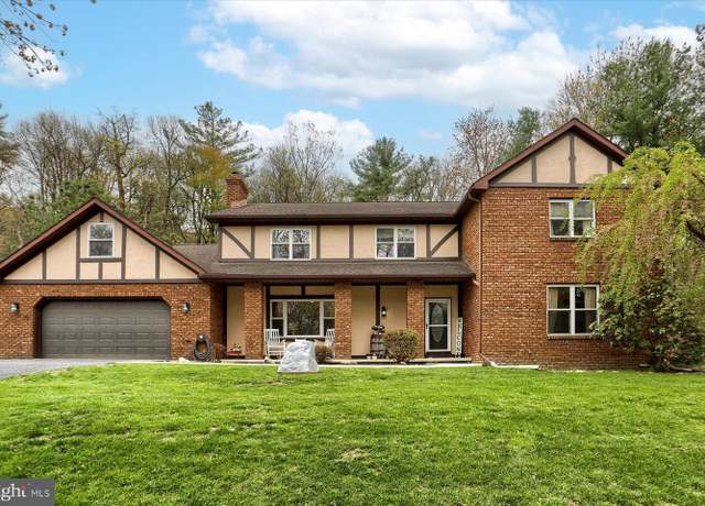 Property at 165 Chain Saw Rd, Dillsburg, PA 17019, 6 beds, 3.5 baths