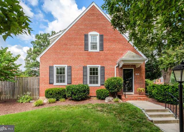 Property at 4600 34th St S, Arlington, VA 22206, 1 bed, 2 baths