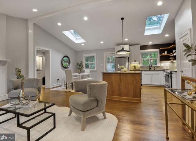 Property at 10432 Miller Rd, Oakton, VA 22124, 4 beds, 3.5 baths