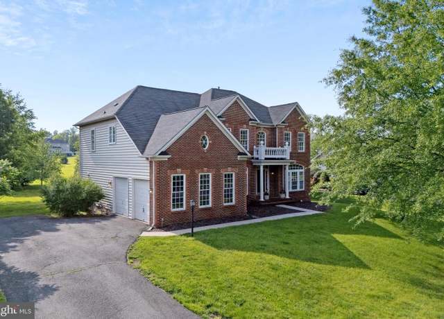 Property at 22405 Belle Terra Dr, Ashburn, VA 20148, 4 beds, 4.5 baths