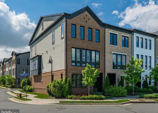 Property at 20305 Savin Hill Dr, Ashburn, VA 20147, 4 beds, 3.5 baths