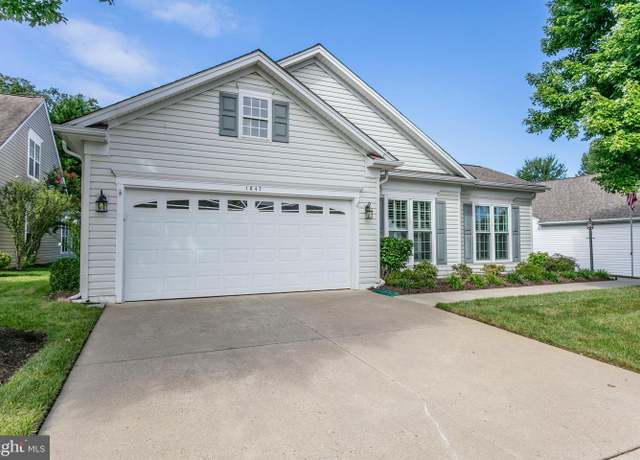 Property at 1847 Faversham Way, Woodbridge, VA 22192, 2 beds, 2 baths