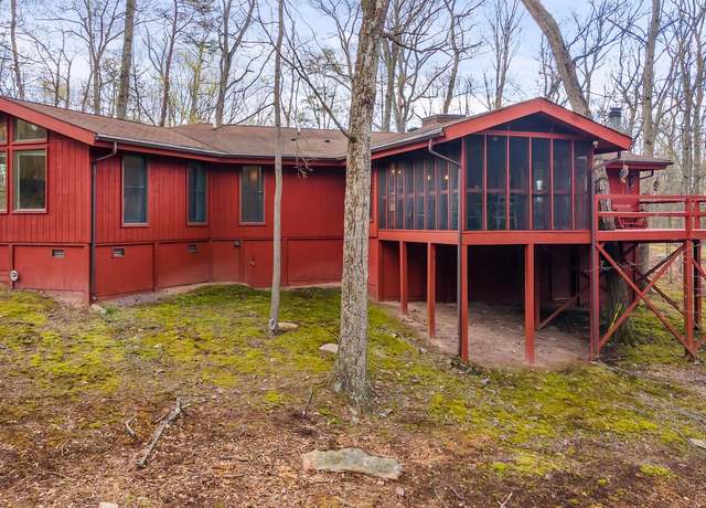 Property at 405 Cayuga Trl, Hedgesville, WV 25427, 3 beds, 2 baths
