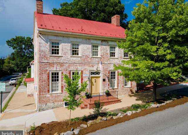 Property at 301 E German St, Shepherdstown, WV 25443, 5 beds, 4 baths