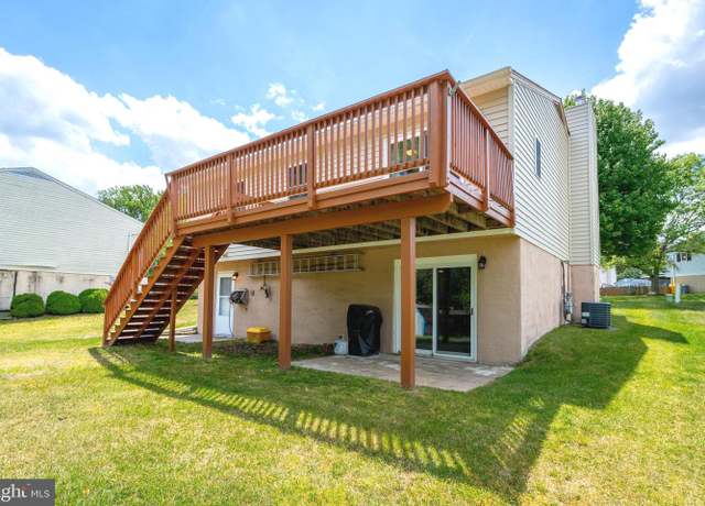 Property at 7103 Avesbury Ln, Glen Burnie, MD 21061, 4 beds, 2.5 baths