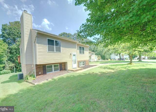 Property at 7103 Avesbury Ln, Glen Burnie, MD 21061, 4 beds, 2.5 baths