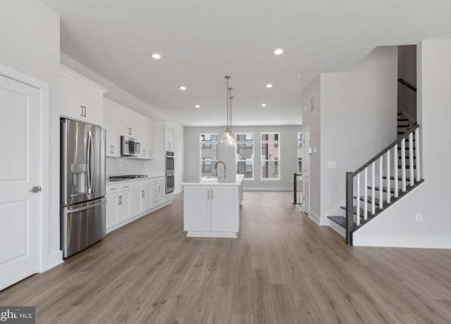Property at 2616 Ferry Bar Dr, Baltimore, MD 21230, 4 beds, 4 baths