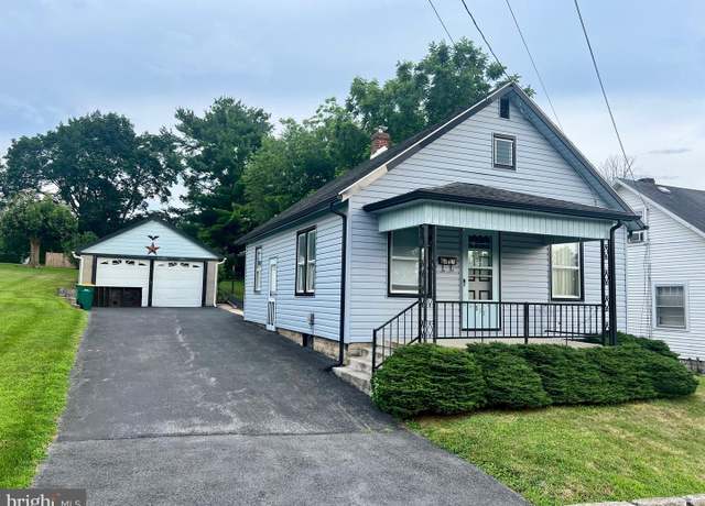 Property at 817 Maple St, Waynesboro, PA 17268, 2 beds, 1 bath
