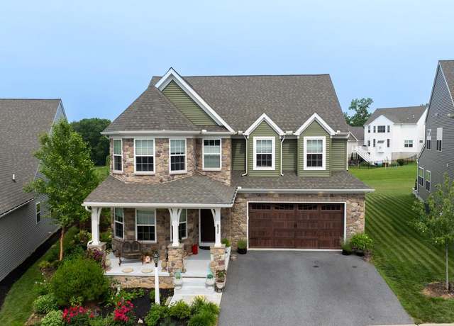 Property at 632 Stockdale Dr, Lancaster, PA 17601, 4 beds, 3.5 baths
