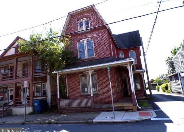 Property at 27 W Ferdinand St, Manheim, PA 17545, 3 beds, 2 baths