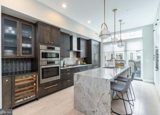 Property at 422 Fairmount Ave, Philadelphia, PA 19123, 4 beds, 4.5 baths