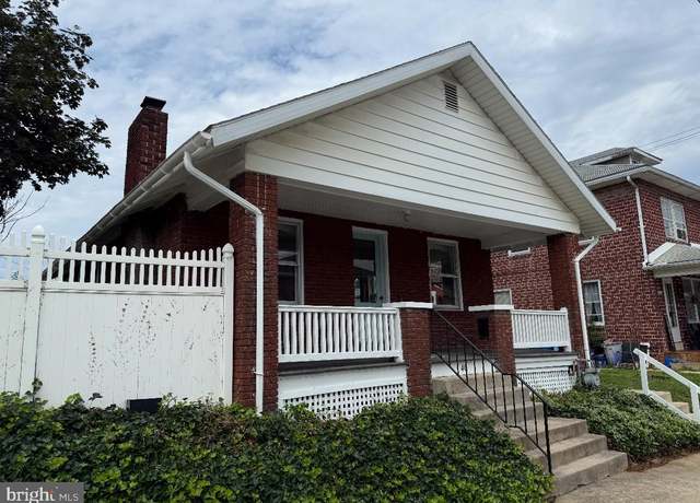 Property at 40 S Sumner St, York, PA 17404, 2 beds, 1 bath