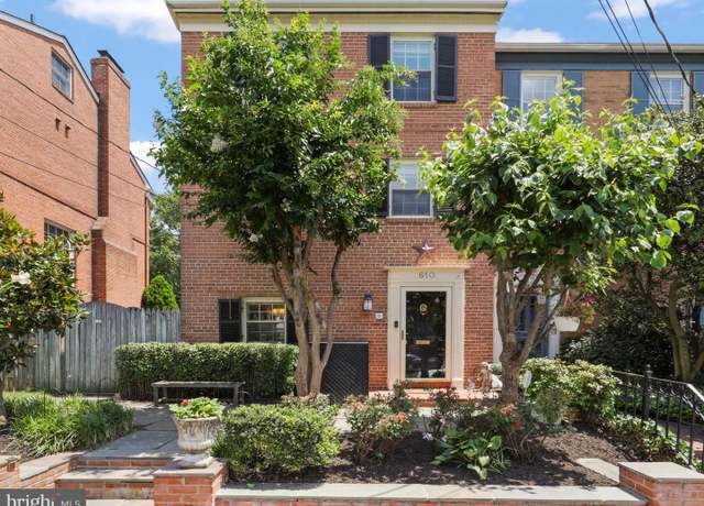Property at 610 S Royal St, Alexandria, VA 22314, 3 beds, 2 baths